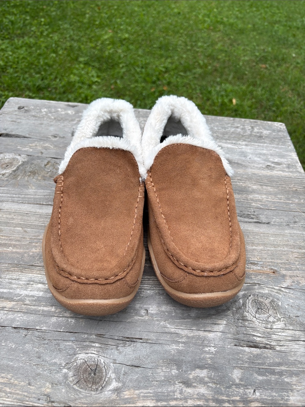 KURU women’s Brown Slip-On Moccasin Slippers with White Plush Collar